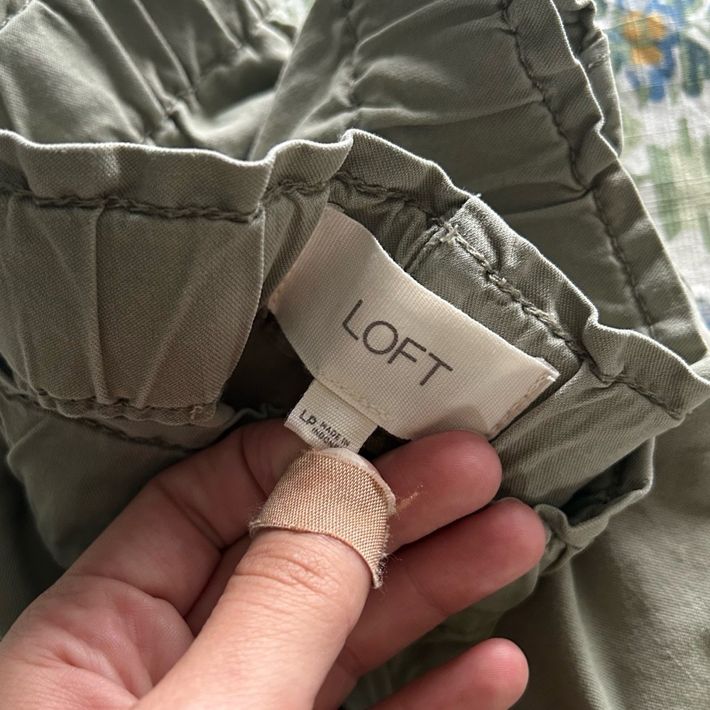 LOFT Wide Leg Pants in Light Gray - Picture 6 of 7